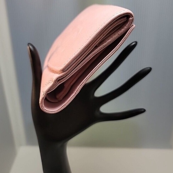 CHANEL Mark Caviar Skin PINK COCO BI-FOLD WALLET - Picture 7 of 16